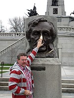 USA - Springfield IL - Lincoln Tomb Bronze Cast & David (10 Apr 2009)